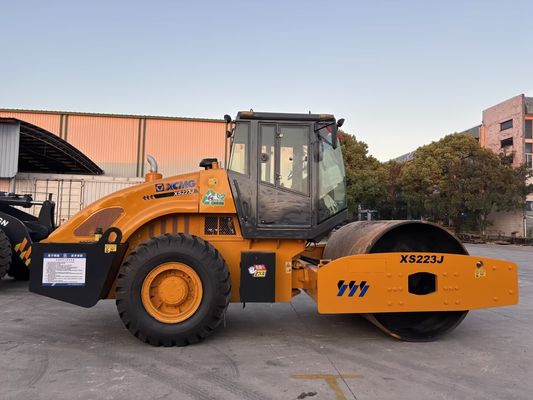 รถบดอัดแบบลูกกลิ้งเดี่ยว XCMG XS223J ใช้งานง่ายและสภาพดี