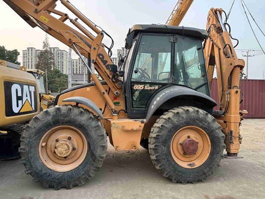 กรณี 695SR เครื่องบรรทุกถังถังถังถังถังถังถังถังถังถังถังถัง 4 ล้อ