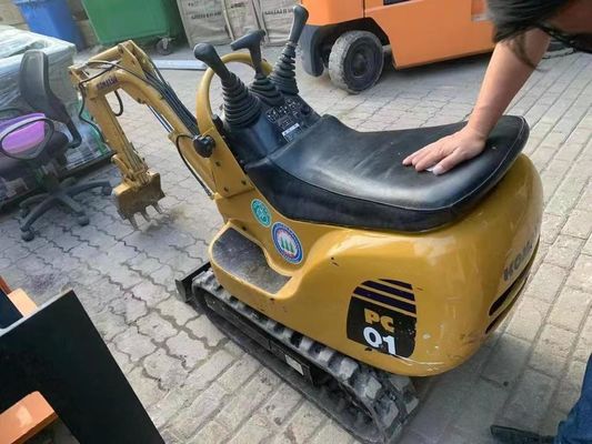 PC01 สีเดิม ใช้ Komatsu Mini Excavator สําหรับการทํางานภายในบ้าน