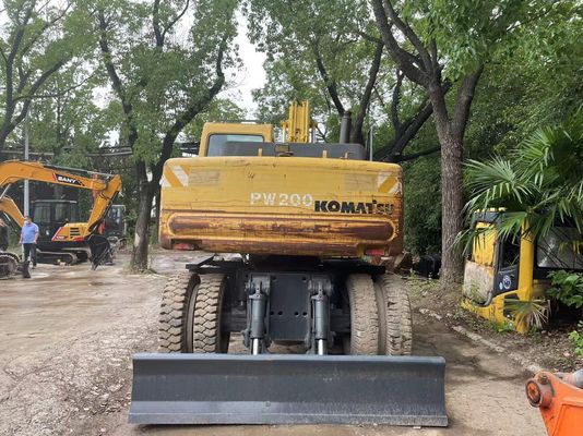 คอมแพคต์ญี่ปุ่น ใช้เครื่องขุด Komatsu PC150W-6 ใช้เครื่องขุดล้อ