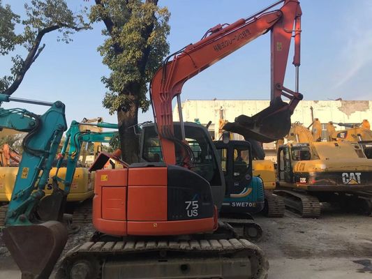 ญี่ปุ่น ใช้ Excavator ZX75US-3 พลังงานประหยัด Hitachi Crawler Excavator