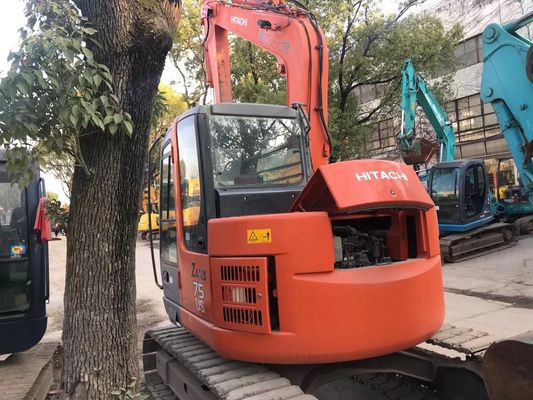 ญี่ปุ่น ใช้ Excavator ZX75US-3 พลังงานประหยัด Hitachi Crawler Excavator
