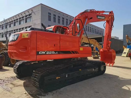 ของเกาหลีเดิม เครื่องขุดขนาดเล็กมือสอง Doosan DX225LC เครื่องขุดมือสอง Doosan
