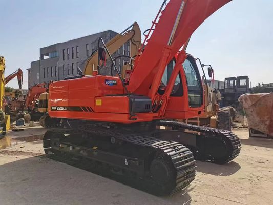 ของเกาหลีเดิม เครื่องขุดขนาดเล็กมือสอง Doosan DX225LC เครื่องขุดมือสอง Doosan