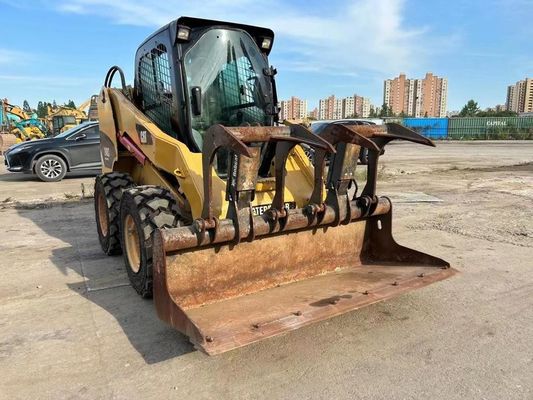 CAT 246C สีเดิม ใช้เครื่องชะนันสกิ๊ดสเตียร์โลเดอร์ ความปลอดภัยและความแม่นยํา ในสภาพดี