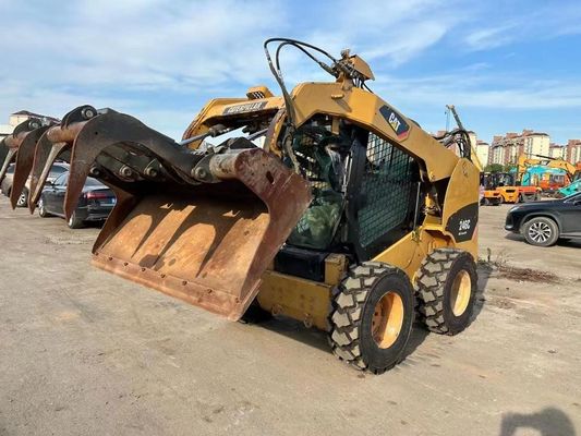 CAT 246C สีเดิม ใช้เครื่องชะนันสกิ๊ดสเตียร์โลเดอร์ ความปลอดภัยและความแม่นยํา ในสภาพดี