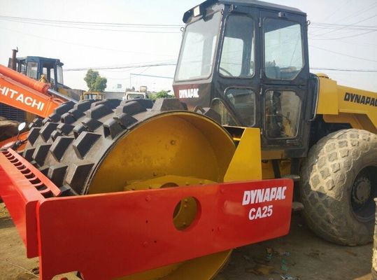ใช้ CA25 Dynapac Single Drum Roller การทํางานที่มั่นคงกับเท้าแกะ